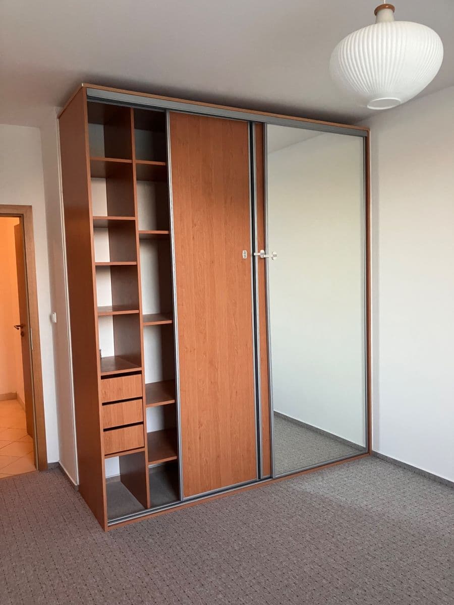 Prenájom bytu 2-izbový 47 m², Karla Kryla, Praha, Praha Prenájom bytu 2-izbový 47 m², Karla Kryla, Praha, Praha
