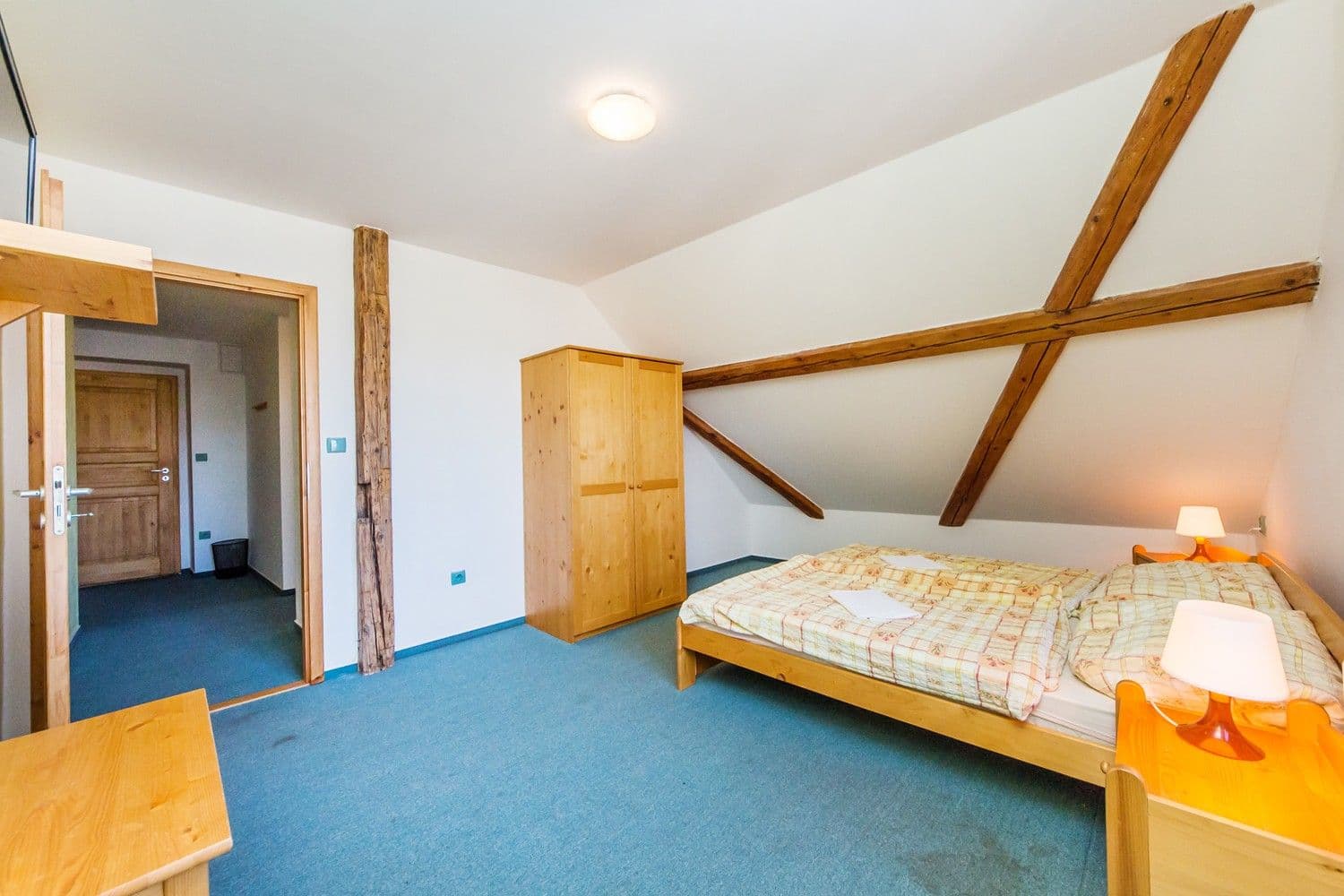 Predaj nebytového priestoru 1.200 m², Pecka, Královéhradecký kraj Predaj nebytového priestoru 1.200 m², Pecka, Královéhradecký kraj