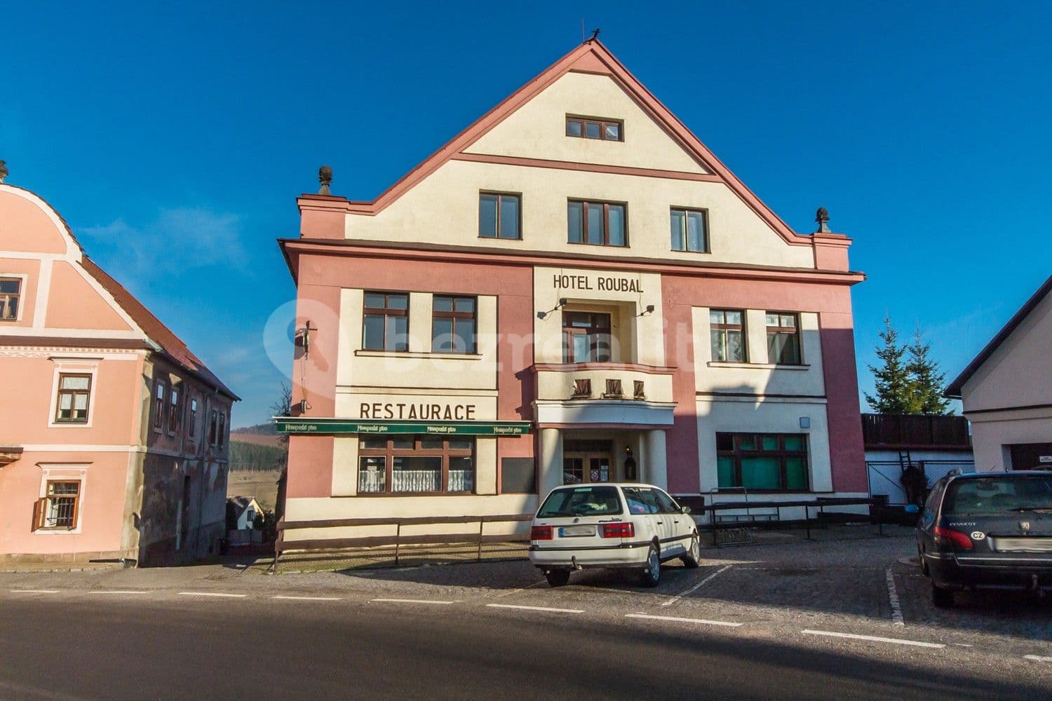 Predaj nebytového priestoru 1.200 m², Pecka, Královéhradecký kraj Predaj nebytového priestoru 1.200 m², Pecka, Královéhradecký kraj