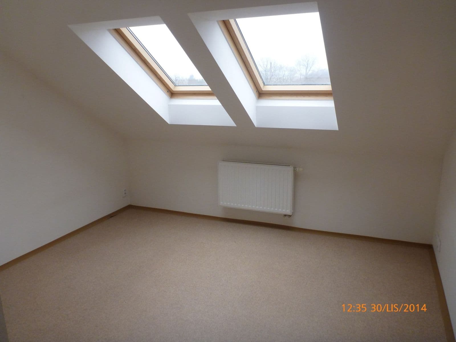 Prenájom bytu 2-izbový 53 m², Komárovská, Opava, Moravskoslezský kraj Prenájom bytu 2-izbový 53 m², Komárovská, Opava, Moravskoslezský kraj