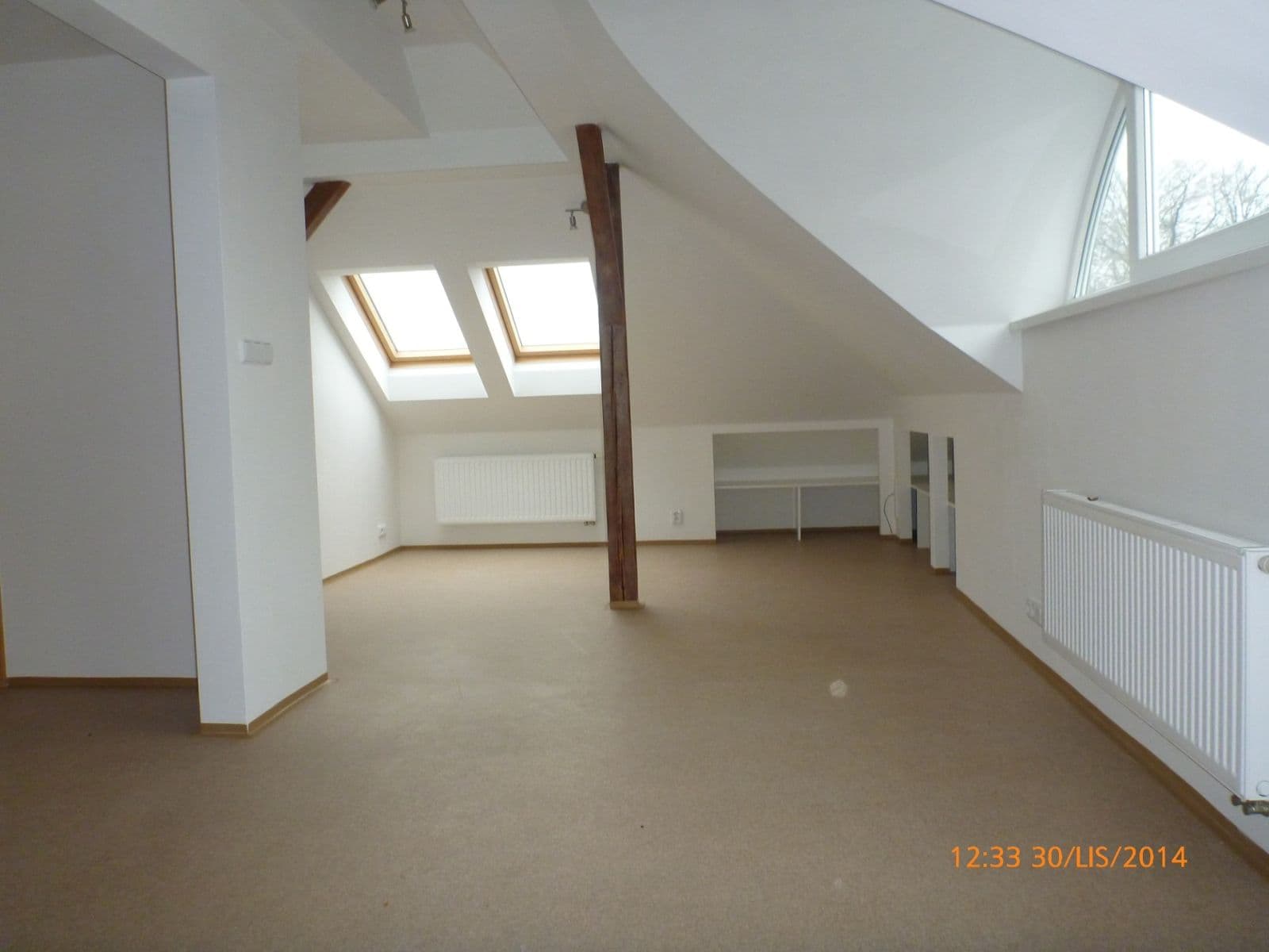 Prenájom bytu 2-izbový 53 m², Komárovská, Opava, Moravskoslezský kraj Prenájom bytu 2-izbový 53 m², Komárovská, Opava, Moravskoslezský kraj