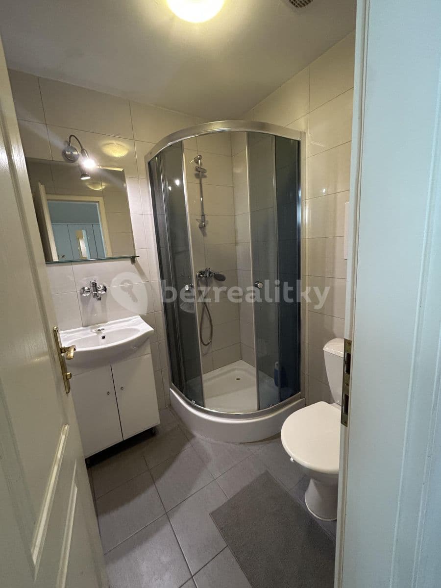 Prenájom bytu 1-izbový 30 m², Chelčického, Praha, Praha Prenájom bytu 1-izbový 30 m², Chelčického, Praha, Praha