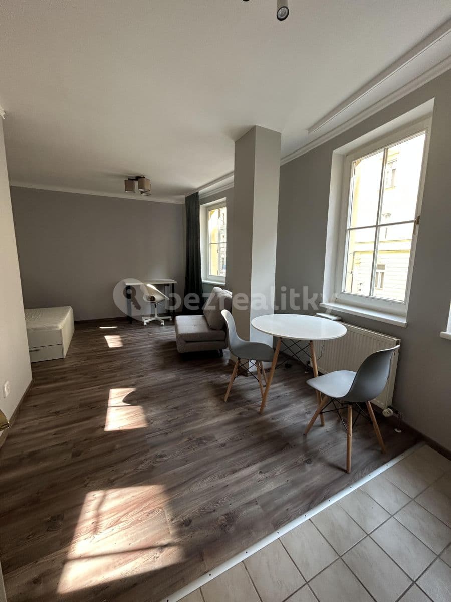 Prenájom bytu 1-izbový 30 m², Chelčického, Praha, Praha Prenájom bytu 1-izbový 30 m², Chelčického, Praha, Praha
