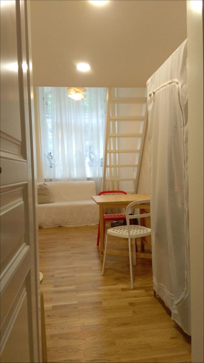 Prenájom bytu 1-izbový 20 m², Jana Zajíce, Praha, Praha Prenájom bytu 1-izbový 20 m², Jana Zajíce, Praha, Praha