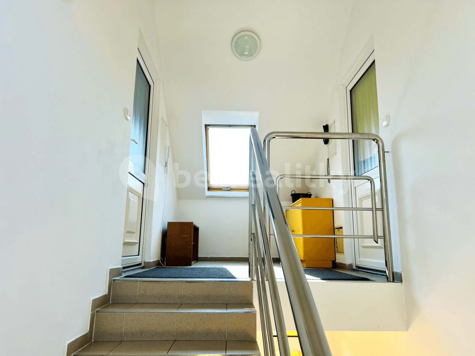 Prenájom bytu 1-izbový 40 m², Trnová, Středočeský kraj Prenájom bytu 1-izbový 40 m², Trnová, Středočeský kraj
