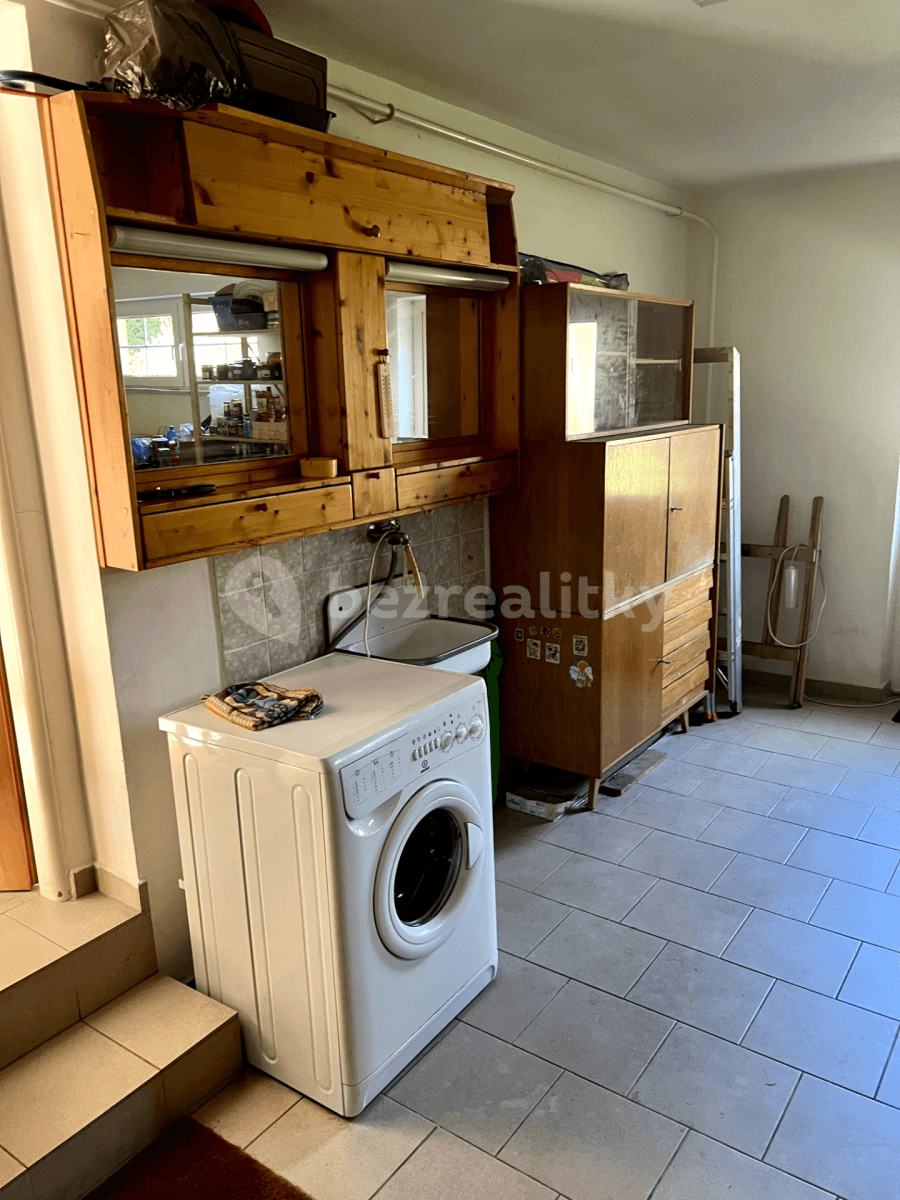 Prenájom bytu 1-izbový 40 m², Trnová, Středočeský kraj Prenájom bytu 1-izbový 40 m², Trnová, Středočeský kraj