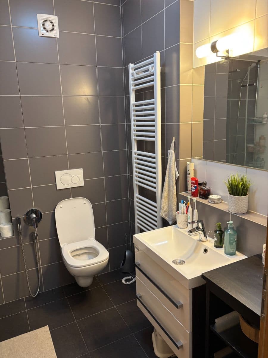 Prenájom bytu 2-izbový 63 m², U Proseckého Kostela, Praha, Praha Prenájom bytu 2-izbový 63 m², U Proseckého Kostela, Praha, Praha