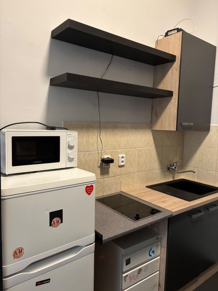 Prenájom bytu Garsoniéra 24 m², Petřínská, Praha, Praha Prenájom bytu Garsoniéra 24 m², Petřínská, Praha, Praha