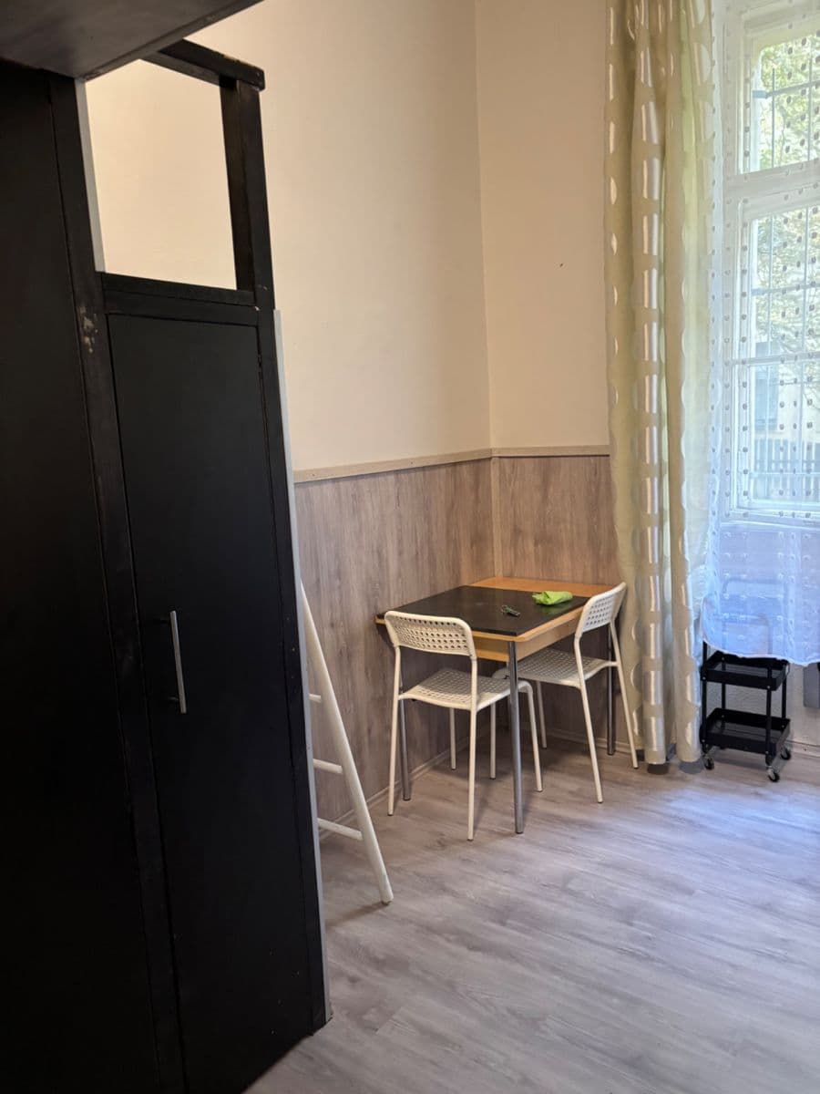 Prenájom bytu Garsoniéra 24 m², Petřínská, Praha, Praha Prenájom bytu Garsoniéra 24 m², Petřínská, Praha, Praha