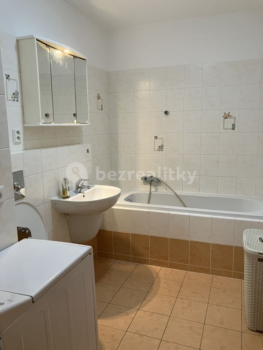 Prenájom bytu 1-izbový 39 m², Do Polí, Jesenice, Středočeský kraj Prenájom bytu 1-izbový 39 m², Do Polí, Jesenice, Středočeský kraj