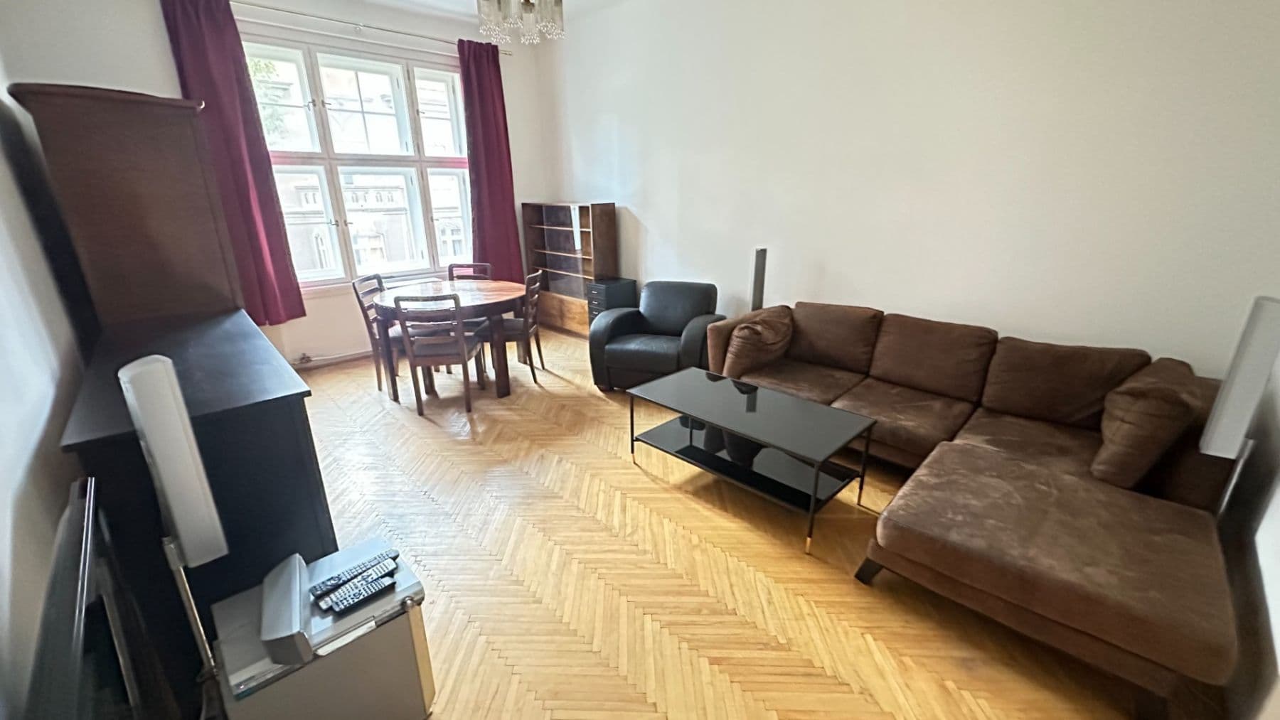 Prenájom bytu 2-izbový 55 m², Velehradská, Praha, Praha Prenájom bytu 2-izbový 55 m², Velehradská, Praha, Praha