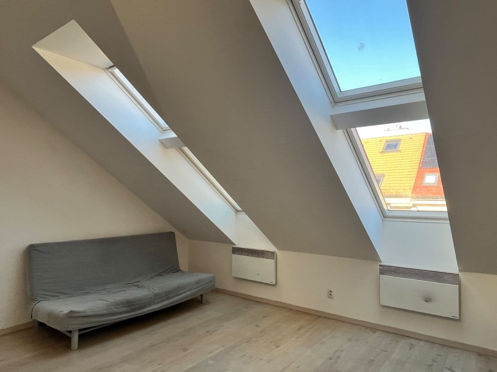 Prenájom bytu 2-izbový 35 m², Dobrovského, Plzeň, Plzeňský kraj Prenájom bytu 2-izbový 35 m², Dobrovského, Plzeň, Plzeňský kraj