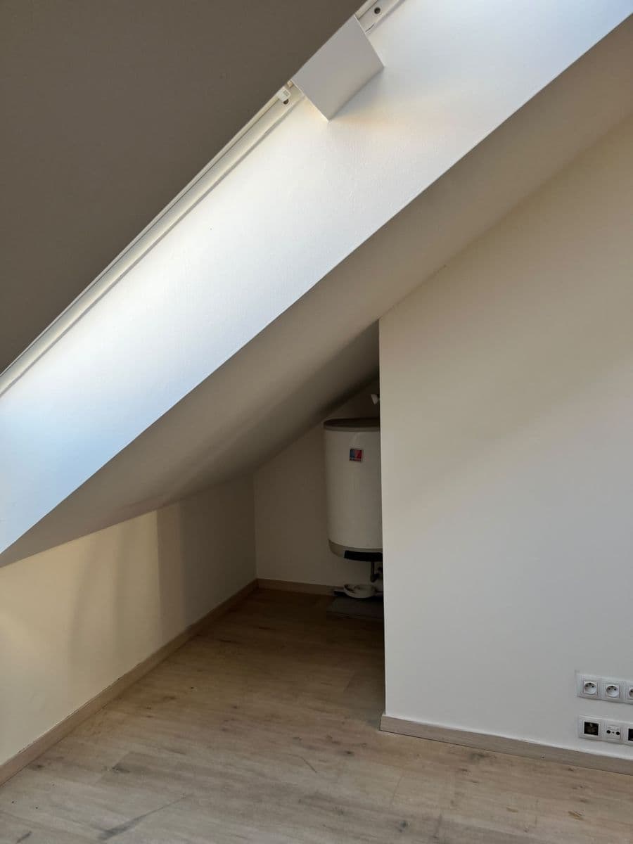 Prenájom bytu 2-izbový 35 m², Dobrovského, Plzeň, Plzeňský kraj Prenájom bytu 2-izbový 35 m², Dobrovského, Plzeň, Plzeňský kraj