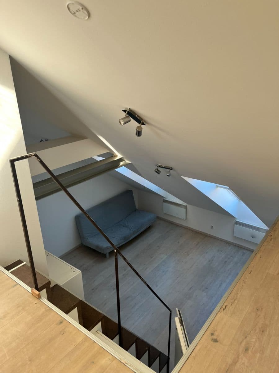 Prenájom bytu 2-izbový 35 m², Dobrovského, Plzeň, Plzeňský kraj Prenájom bytu 2-izbový 35 m², Dobrovského, Plzeň, Plzeňský kraj