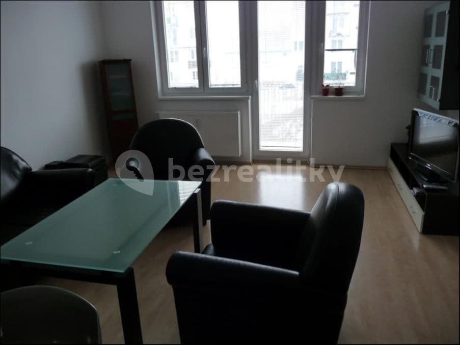 Prenájom bytu 2-izbový 74 m², Nejdlova, Karlovy Vary, Karlovarský kraj Prenájom bytu 2-izbový 74 m², Nejdlova, Karlovy Vary, Karlovarský kraj