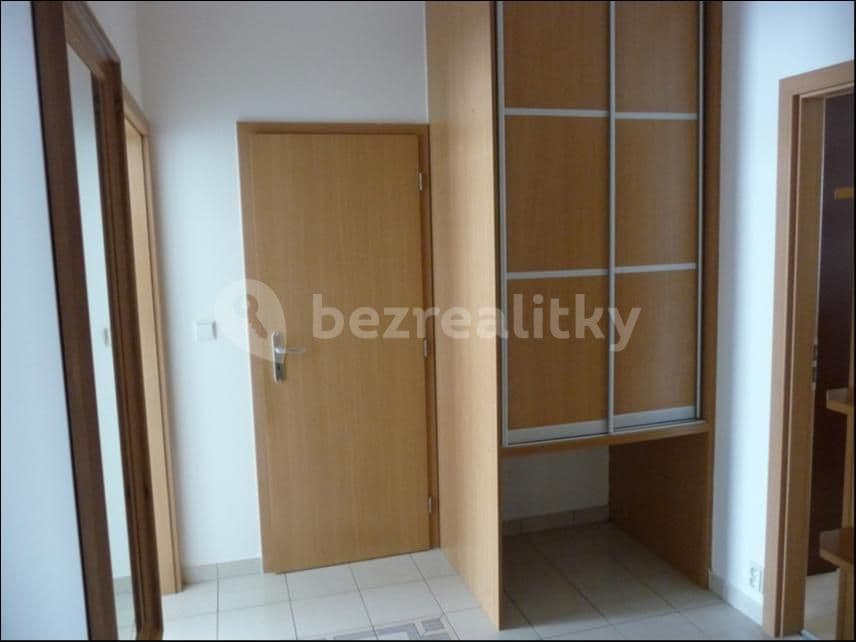 Prenájom bytu 2-izbový 74 m², Nejdlova, Karlovy Vary, Karlovarský kraj Prenájom bytu 2-izbový 74 m², Nejdlova, Karlovy Vary, Karlovarský kraj
