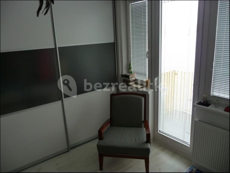 Prenájom bytu 2-izbový 74 m², Nejdlova, Karlovy Vary, Karlovarský kraj Prenájom bytu 2-izbový 74 m², Nejdlova, Karlovy Vary, Karlovarský kraj