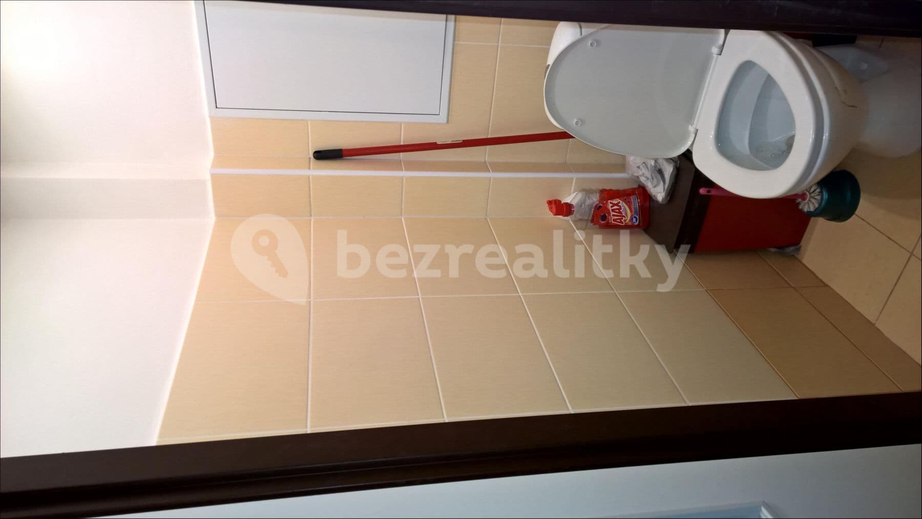 Prenájom bytu 3-izbový 70 m², Radimovická, Praha, Praha Prenájom bytu 3-izbový 70 m², Radimovická, Praha, Praha