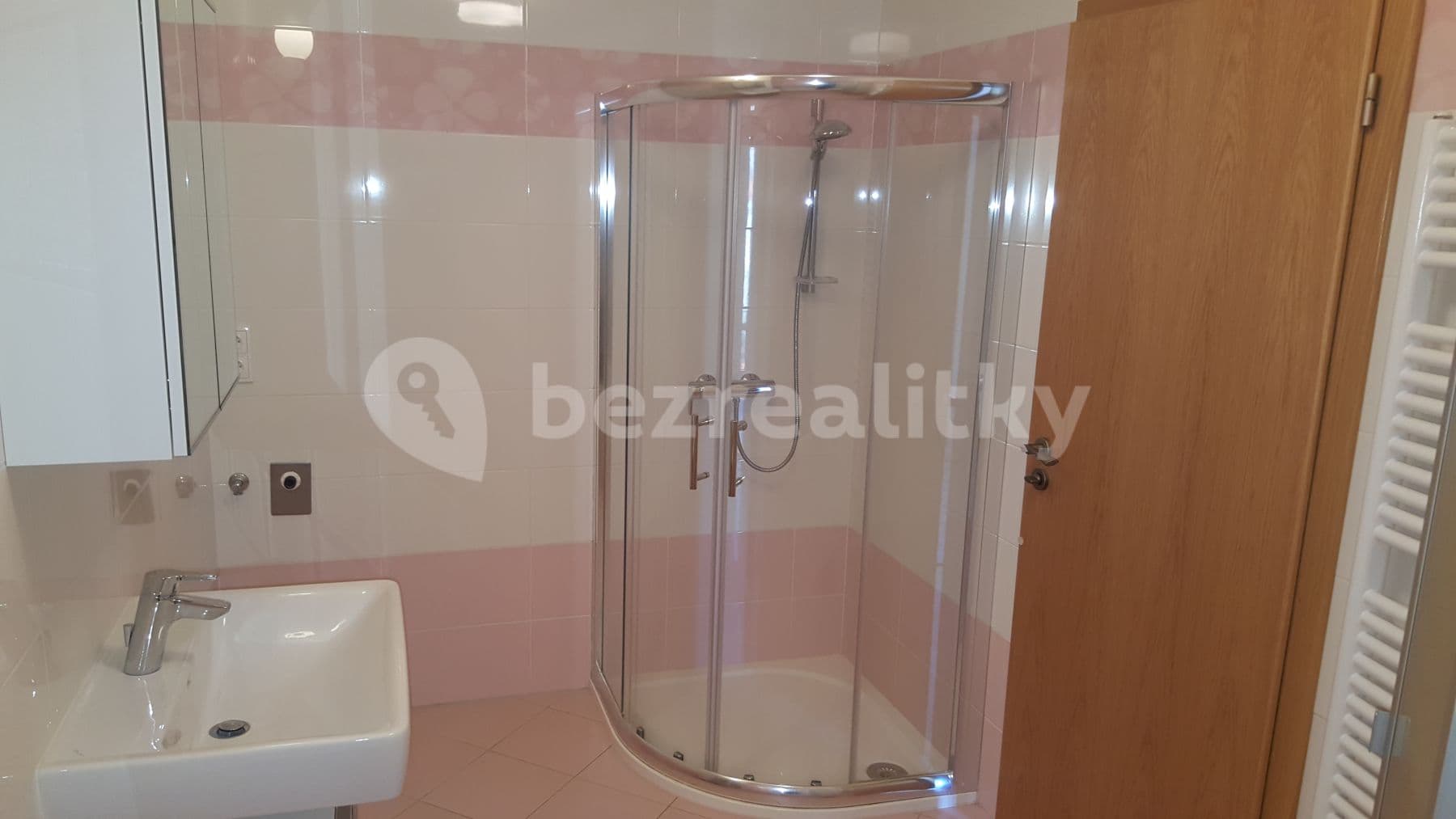 Prenájom bytu 3-izbový 93 m², Březiněveská, Praha, Praha Prenájom bytu 3-izbový 93 m², Březiněveská, Praha, Praha