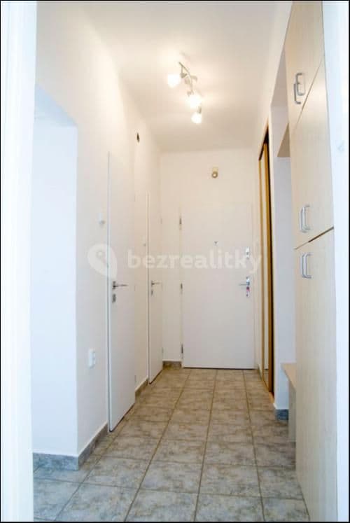 Prenájom bytu 3-izbový 60 m², Luštěnická, Praha, Praha Prenájom bytu 3-izbový 60 m², Luštěnická, Praha, Praha