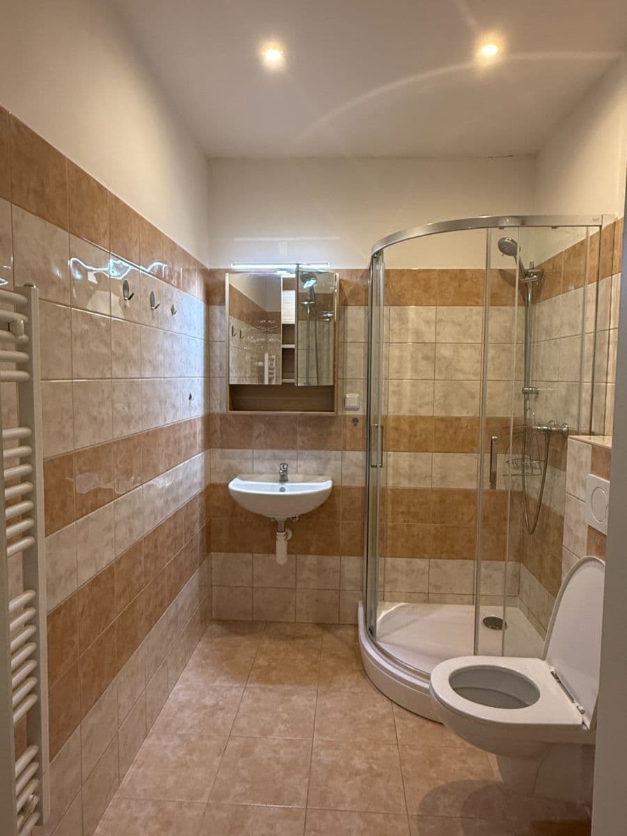 Prenájom bytu 2-izbový 40 m², K Vrbičkám, Moravany, Jihomoravský kraj Prenájom bytu 2-izbový 40 m², K Vrbičkám, Moravany, Jihomoravský kraj