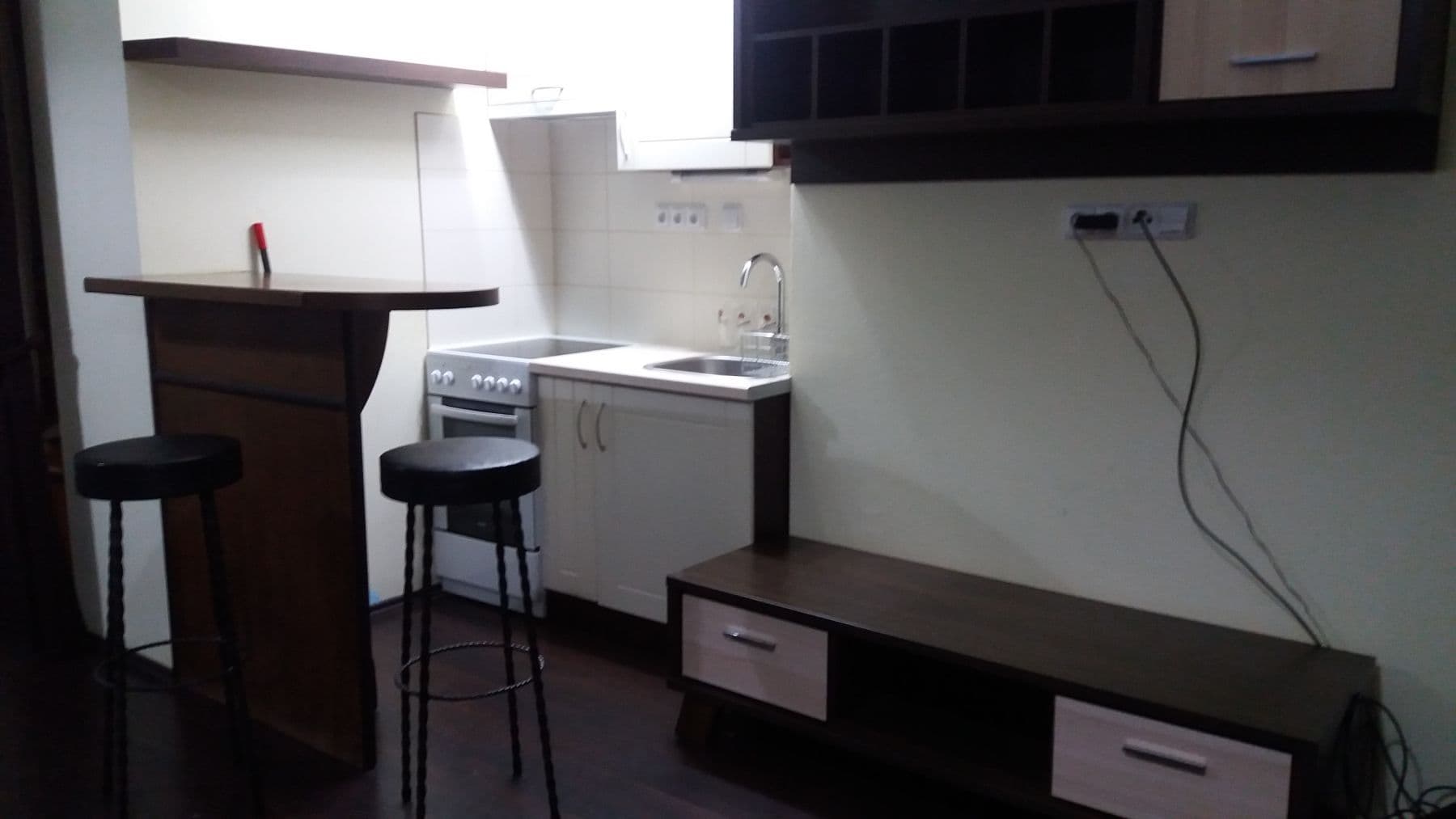 Prenájom bytu 1-izbový 37 m², Kamenická, Praha, Praha Prenájom bytu 1-izbový 37 m², Kamenická, Praha, Praha