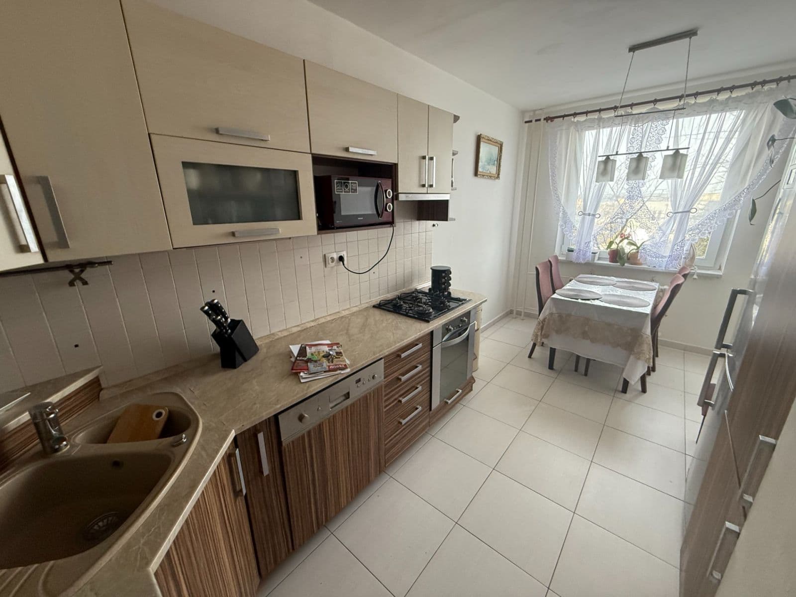 Prenájom bytu 3-izbový 78 m², Platónova, Praha, Praha Prenájom bytu 3-izbový 78 m², Platónova, Praha, Praha