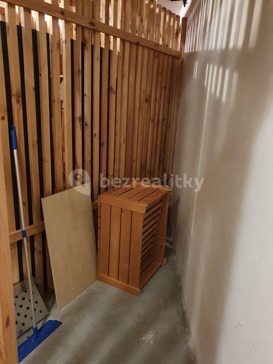 Prenájom bytu 1-izbový 39 m², Spořická, Praha, Praha Prenájom bytu 1-izbový 39 m², Spořická, Praha, Praha