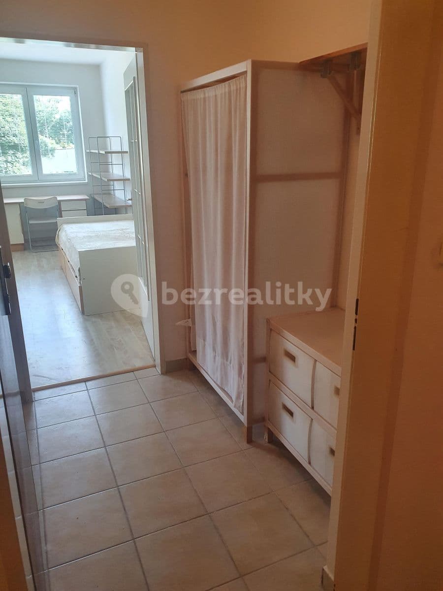 Prenájom bytu 1-izbový 39 m², Spořická, Praha, Praha Prenájom bytu 1-izbový 39 m², Spořická, Praha, Praha