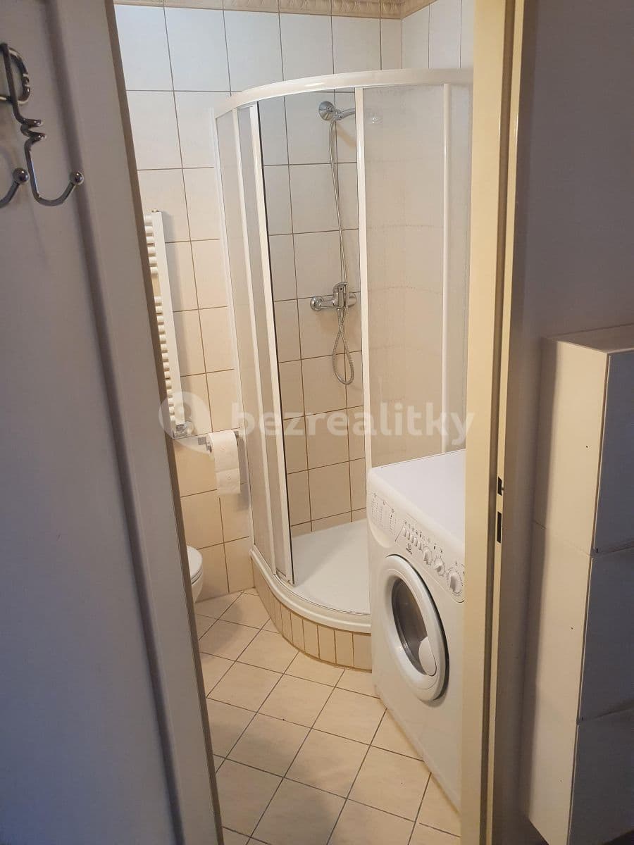 Prenájom bytu 1-izbový 39 m², Spořická, Praha, Praha Prenájom bytu 1-izbový 39 m², Spořická, Praha, Praha