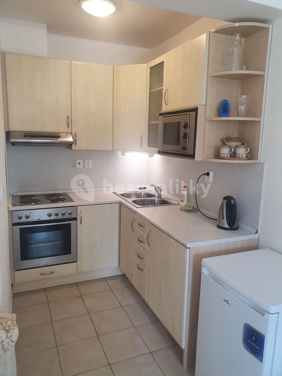 Prenájom bytu 1-izbový 39 m², Spořická, Praha, Praha Prenájom bytu 1-izbový 39 m², Spořická, Praha, Praha