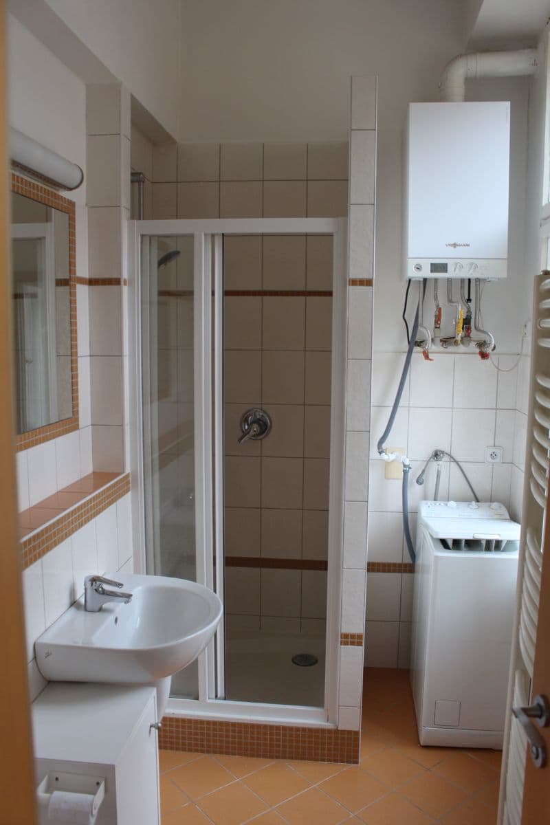 Prenájom bytu 1-izbový 36 m², Lupáčova, Praha, Praha Prenájom bytu 1-izbový 36 m², Lupáčova, Praha, Praha