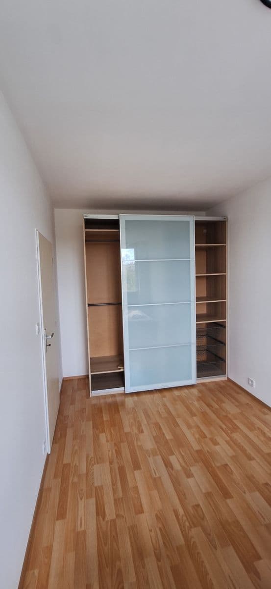 Prenájom bytu 2-izbový 58 m², Bechlínská, Praha, Praha Prenájom bytu 2-izbový 58 m², Bechlínská, Praha, Praha