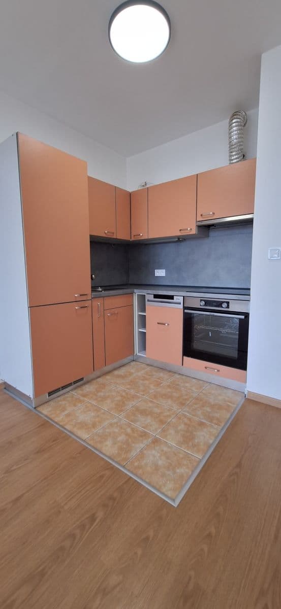 Prenájom bytu 2-izbový 58 m², Bechlínská, Praha, Praha Prenájom bytu 2-izbový 58 m², Bechlínská, Praha, Praha