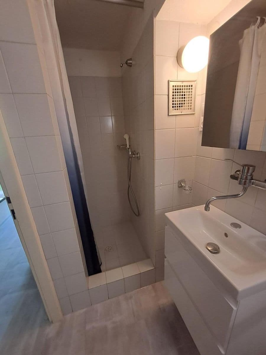 Prenájom bytu 1-izbový 58 m², K Vodojemu, Praha, Praha Prenájom bytu 1-izbový 58 m², K Vodojemu, Praha, Praha