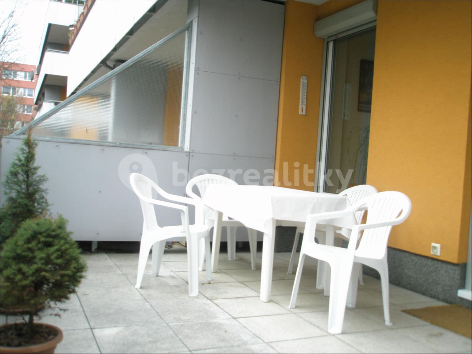 Prenájom bytu 1-izbový 33 m², Ungarova, Praha, Praha Prenájom bytu 1-izbový 33 m², Ungarova, Praha, Praha