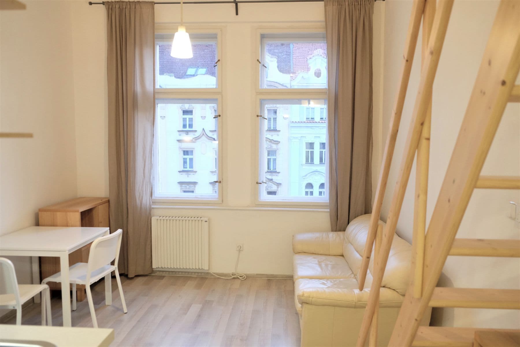 Prenájom bytu Garsoniéra 20 m², Moskevská, Praha, Praha Prenájom bytu Garsoniéra 20 m², Moskevská, Praha, Praha