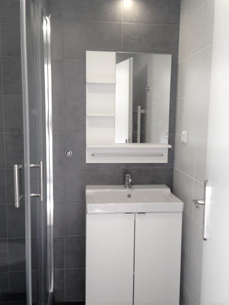 Prenájom bytu Garsoniéra 20 m², Moskevská, Praha, Praha Prenájom bytu Garsoniéra 20 m², Moskevská, Praha, Praha