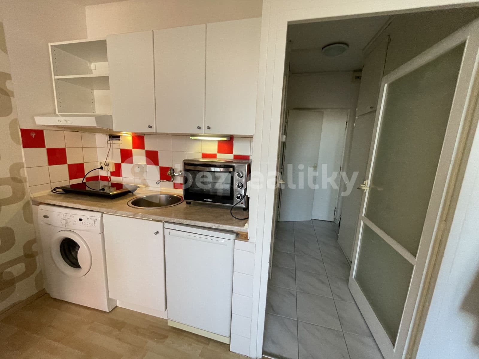 Prenájom bytu 1-izbový 27 m², Jahodová, Praha, Praha Prenájom bytu 1-izbový 27 m², Jahodová, Praha, Praha