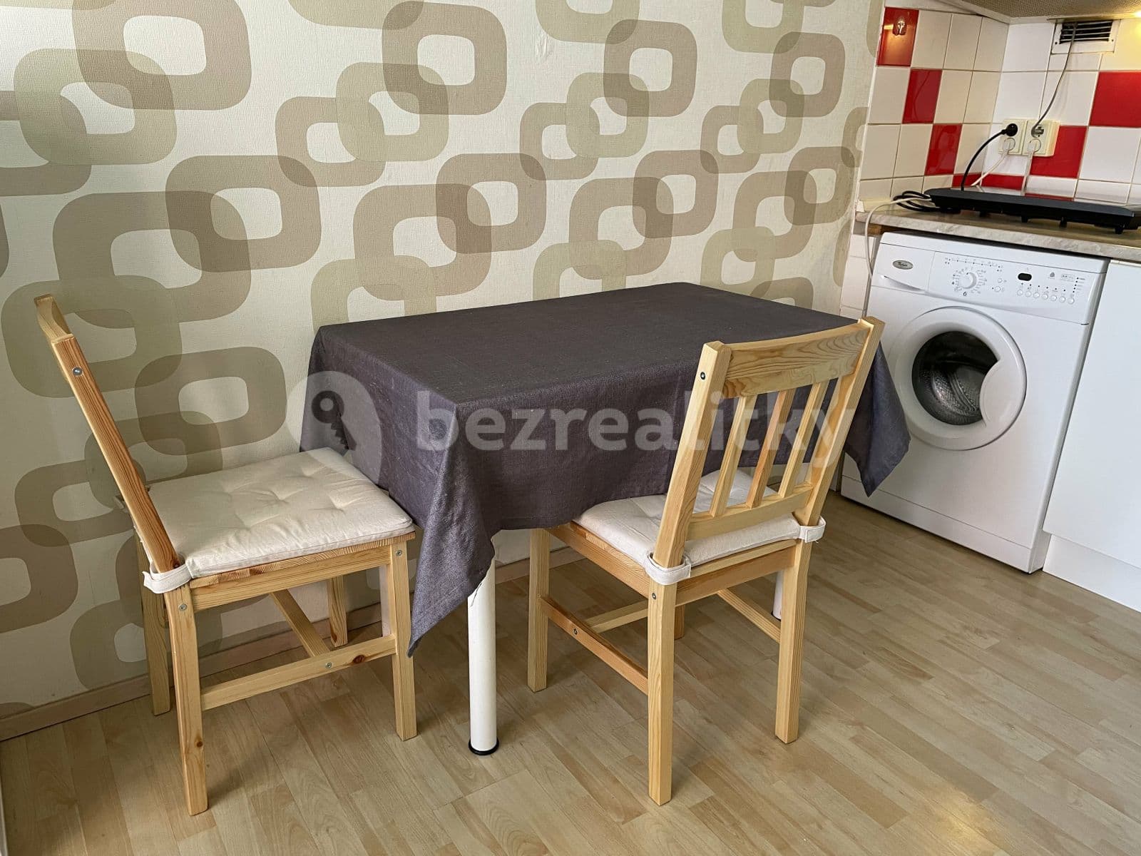 Prenájom bytu 1-izbový 27 m², Jahodová, Praha, Praha Prenájom bytu 1-izbový 27 m², Jahodová, Praha, Praha