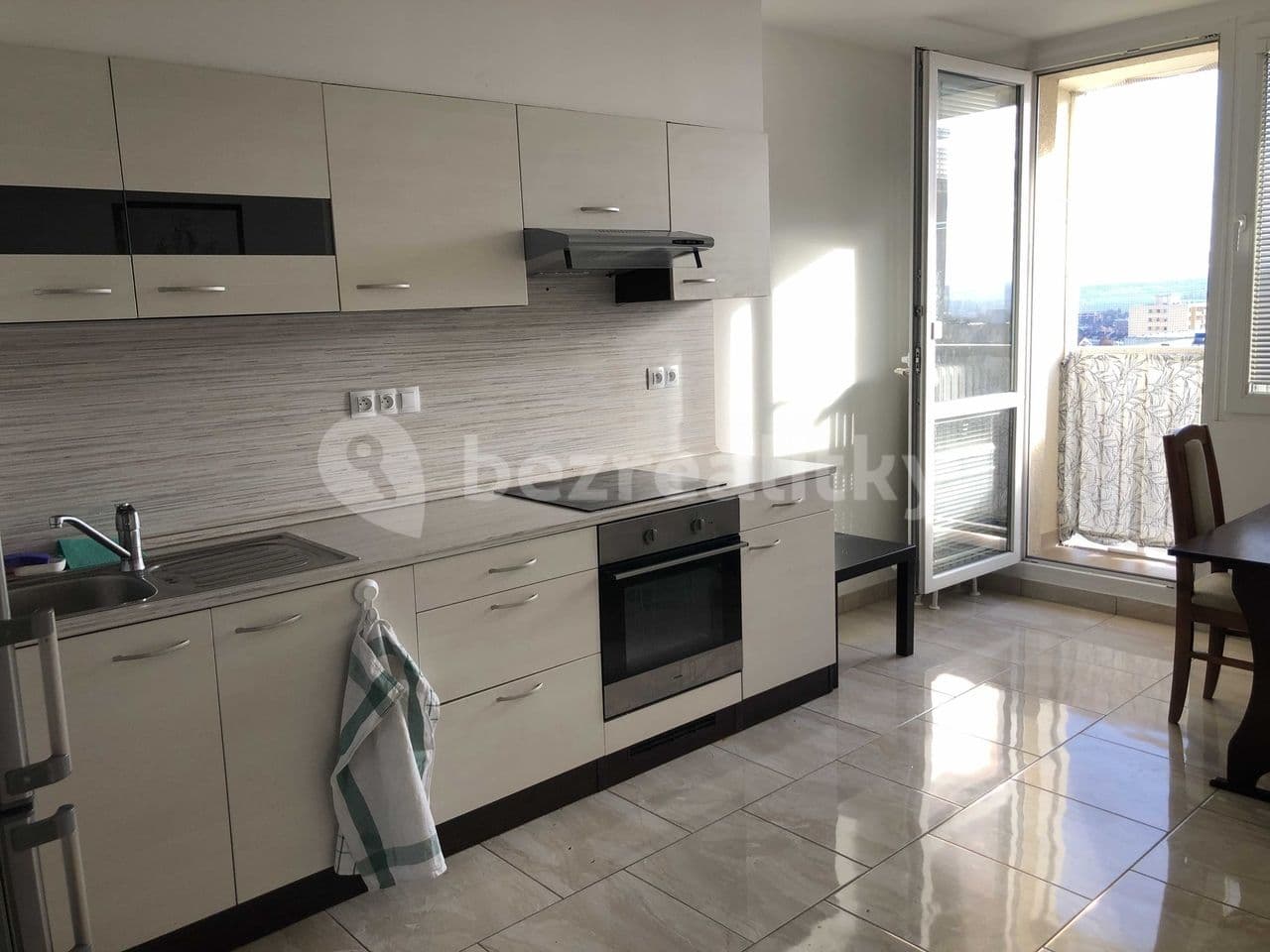 Prenájom bytu 3-izbový 70 m², Křejpského, Praha, Praha Prenájom bytu 3-izbový 70 m², Křejpského, Praha, Praha