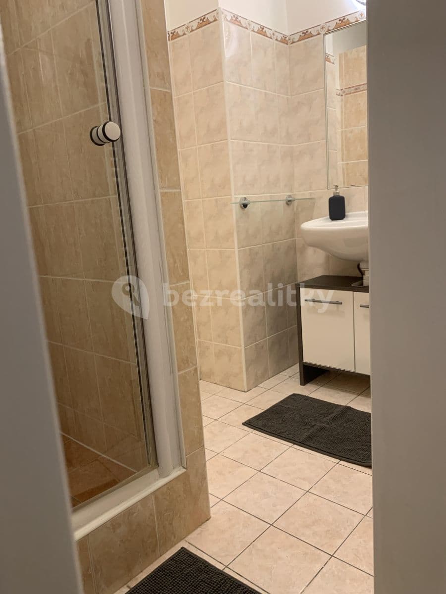 Prenájom bytu 2-izbový 72 m², Muchova, Praha, Praha Prenájom bytu 2-izbový 72 m², Muchova, Praha, Praha