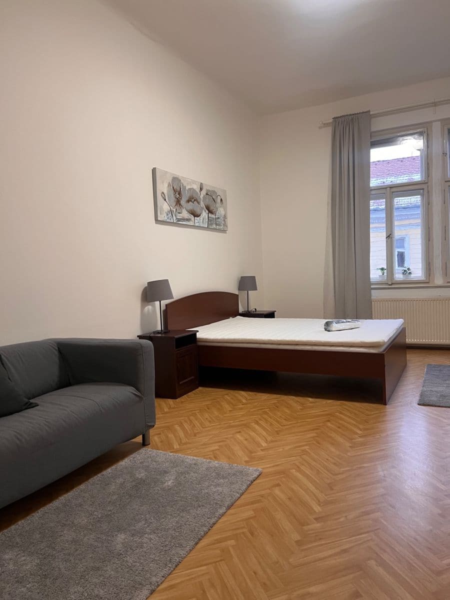Prenájom bytu 2-izbový 72 m², Muchova, Praha, Praha Prenájom bytu 2-izbový 72 m², Muchova, Praha, Praha