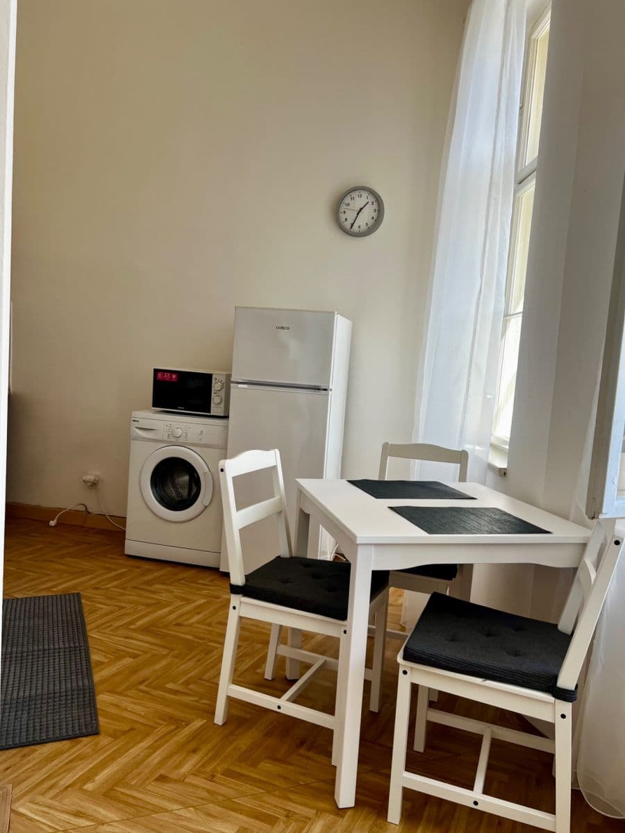 Prenájom bytu 2-izbový 72 m², Muchova, Praha, Praha Prenájom bytu 2-izbový 72 m², Muchova, Praha, Praha