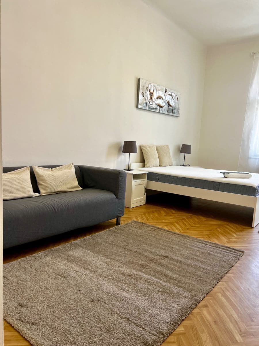 Prenájom bytu 2-izbový 72 m², Muchova, Praha, Praha Prenájom bytu 2-izbový 72 m², Muchova, Praha, Praha