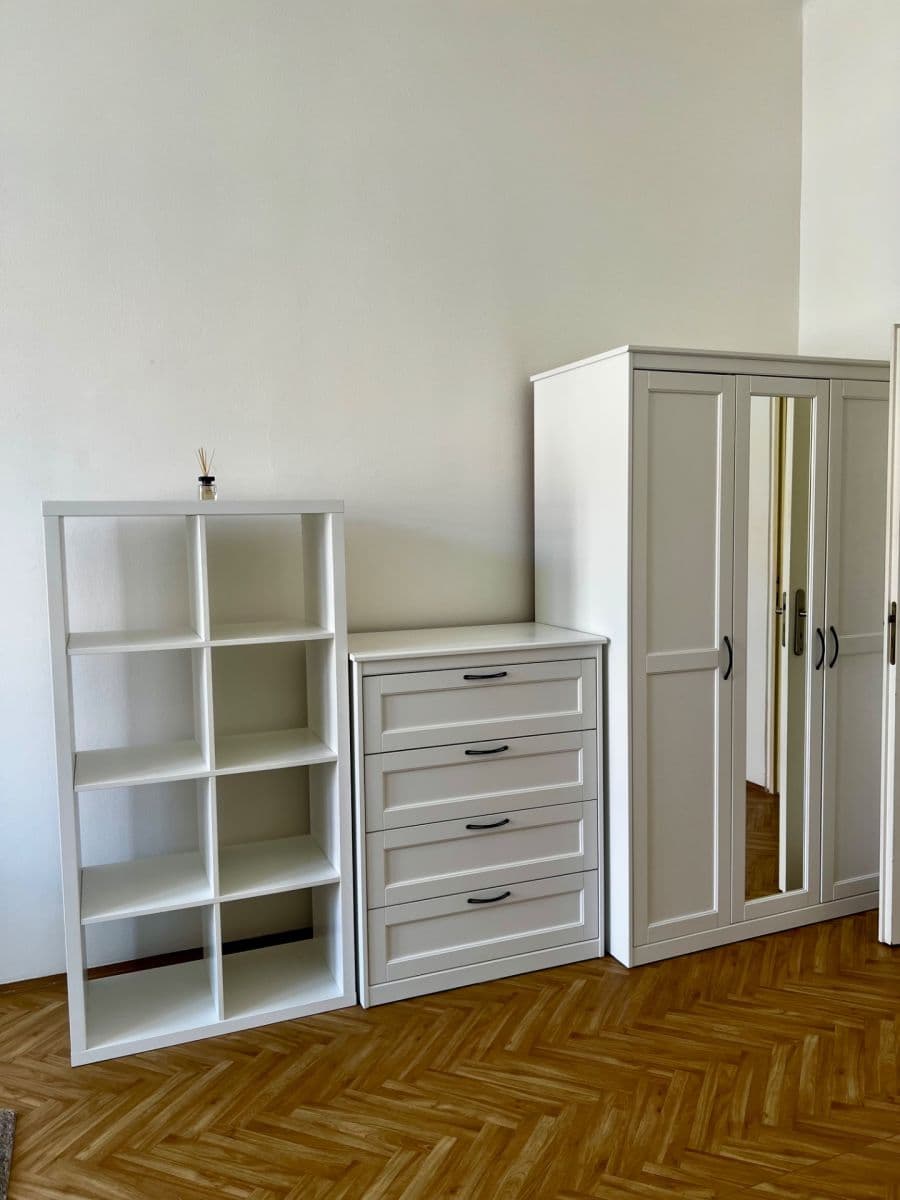 Prenájom bytu 2-izbový 72 m², Muchova, Praha, Praha Prenájom bytu 2-izbový 72 m², Muchova, Praha, Praha