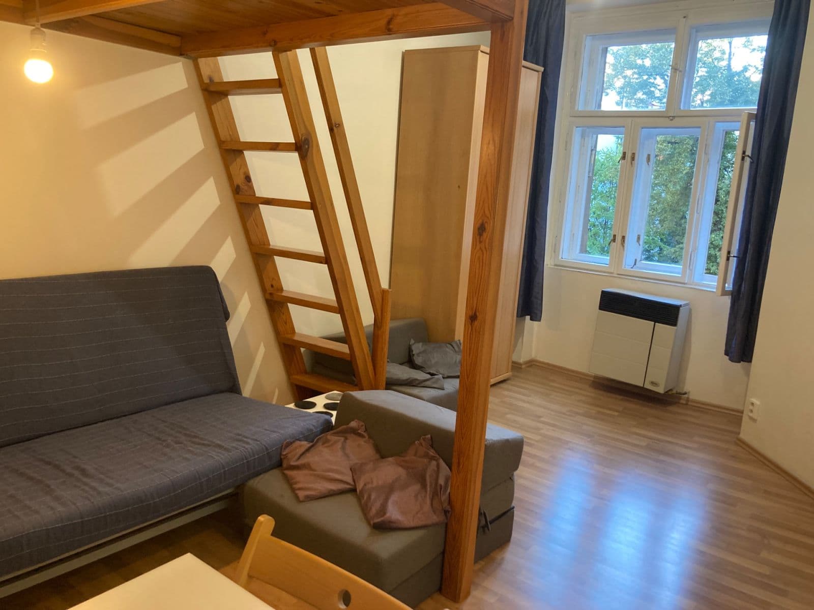 Prenájom bytu Garsoniéra 22 m², Žerotínova, Praha, Praha Prenájom bytu Garsoniéra 22 m², Žerotínova, Praha, Praha