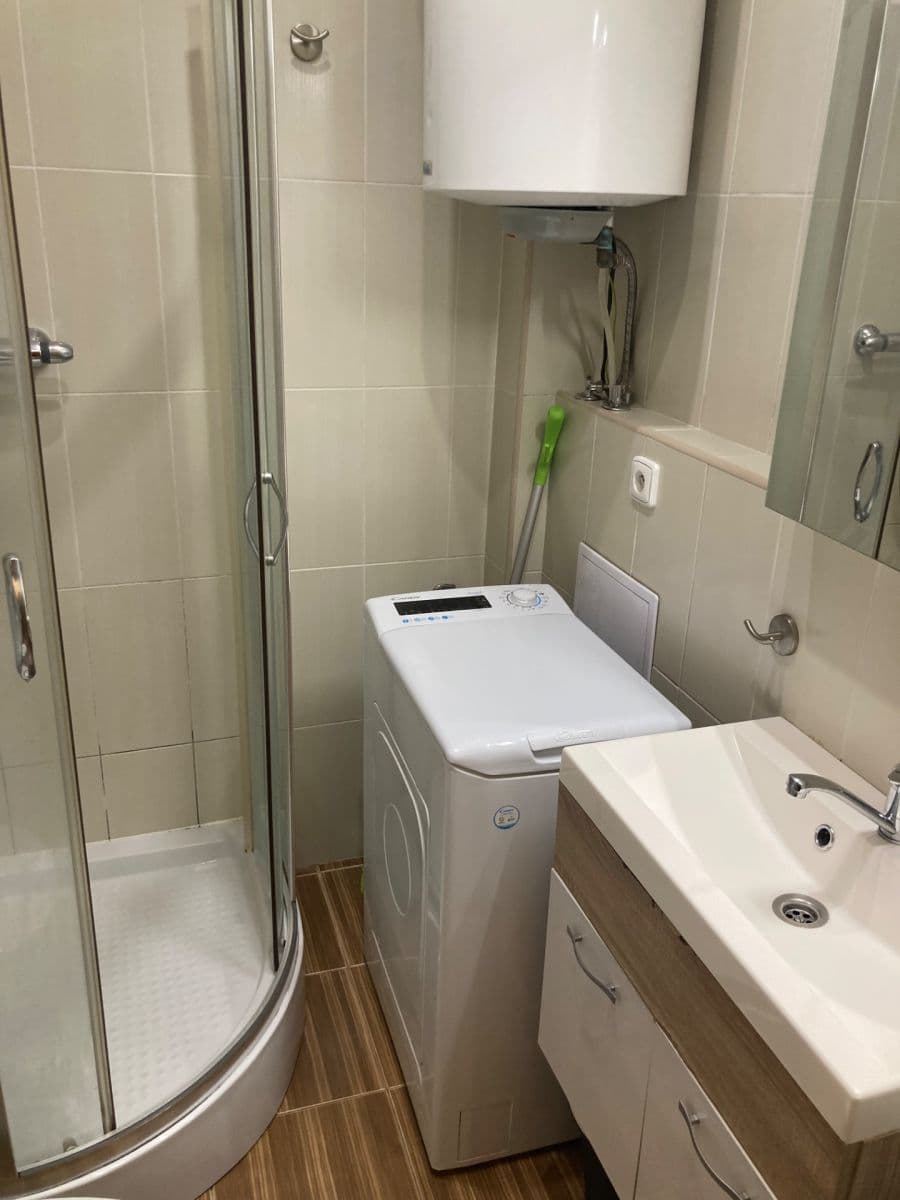 Prenájom bytu Garsoniéra 22 m², Žerotínova, Praha, Praha Prenájom bytu Garsoniéra 22 m², Žerotínova, Praha, Praha