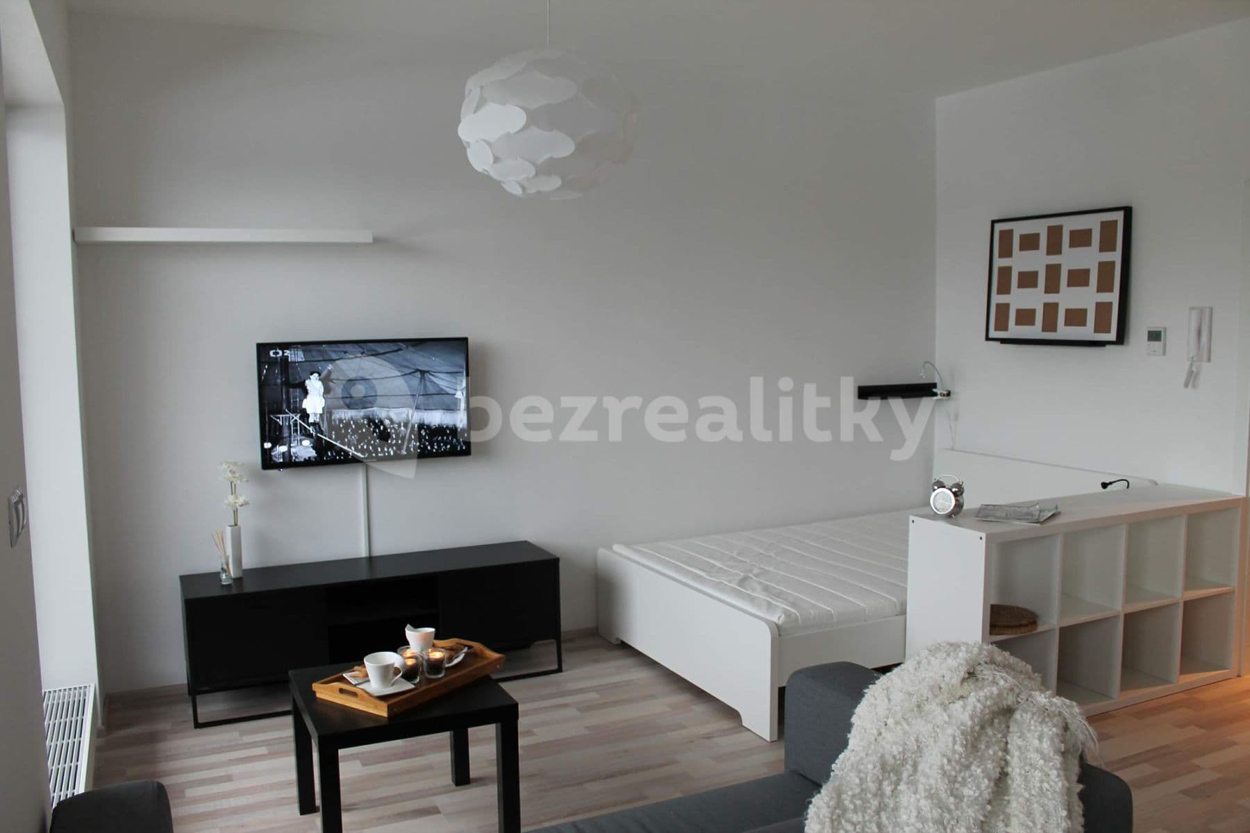 Prenájom bytu 1-izbový 47 m², Kigginsova, Brno, Jihomoravský kraj Prenájom bytu 1-izbový 47 m², Kigginsova, Brno, Jihomoravský kraj