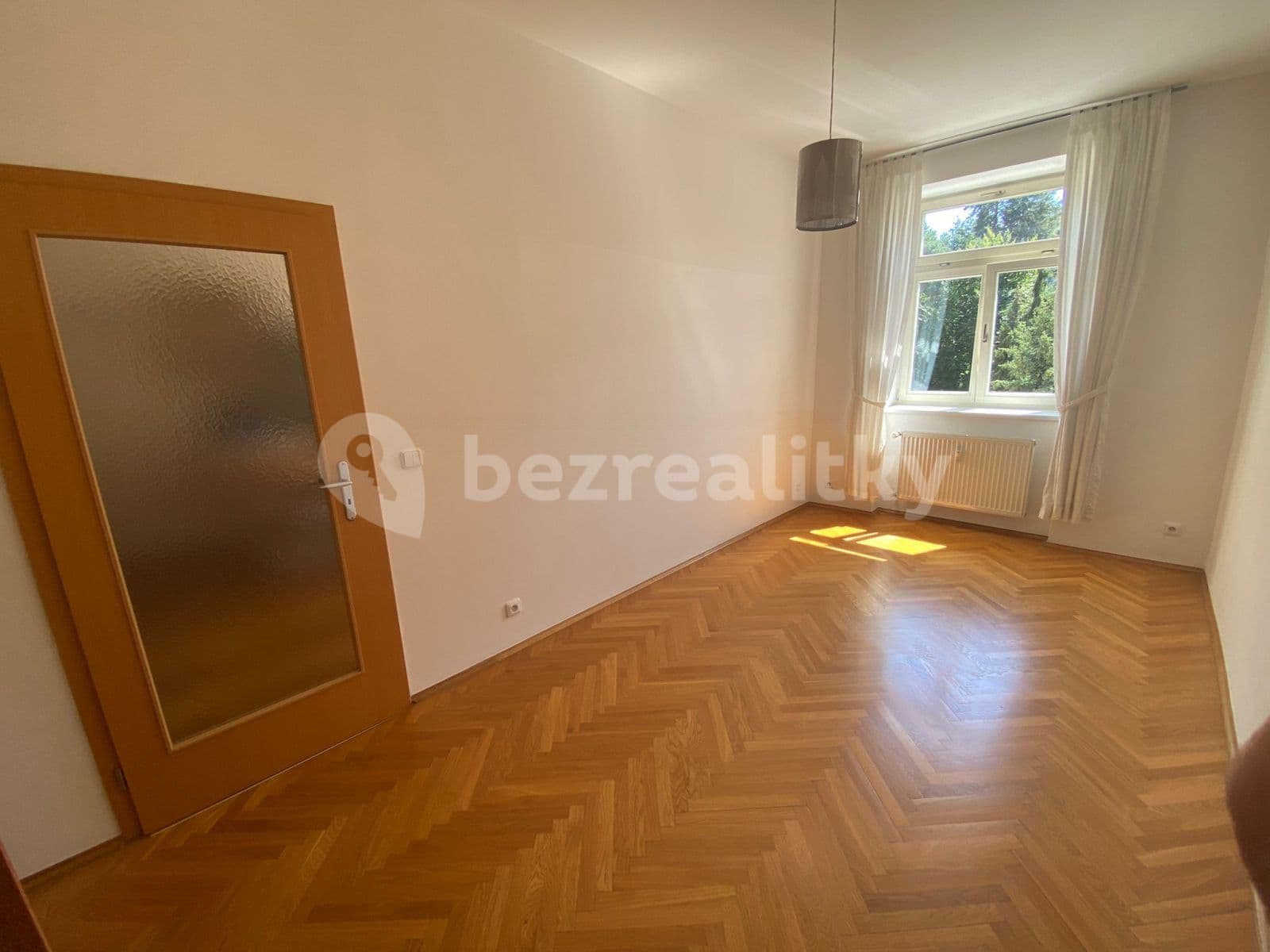 Prenájom bytu 2-izbový 44 m², Levá, Praha, Praha Prenájom bytu 2-izbový 44 m², Levá, Praha, Praha